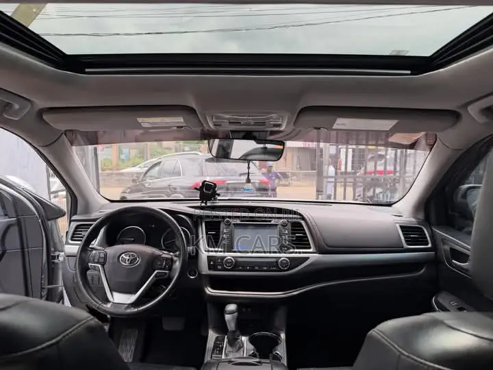 Toyota Highlander 2018 Gray