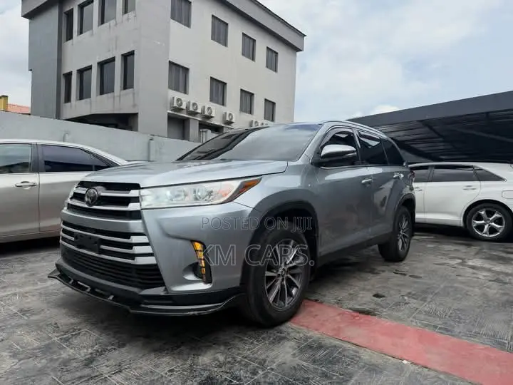 Toyota Highlander 2018 Gray