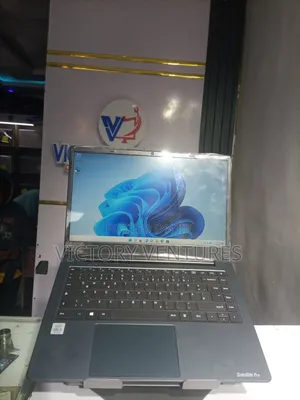 Laptop General Dynamics 4GB Intel Core i5 SSD 256GB