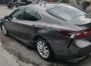 Toyota Camry 2024 Gray