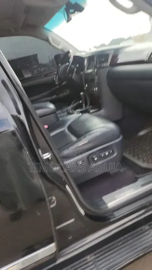 Lexus LX 570 2012 Black