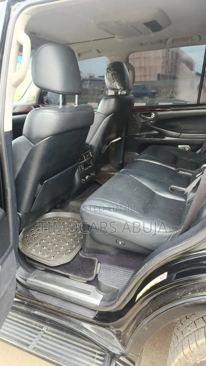 Lexus LX 570 2012 Black