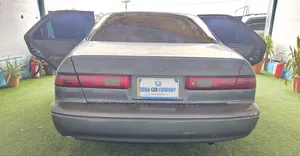 Toyota Camry 1998 Gray