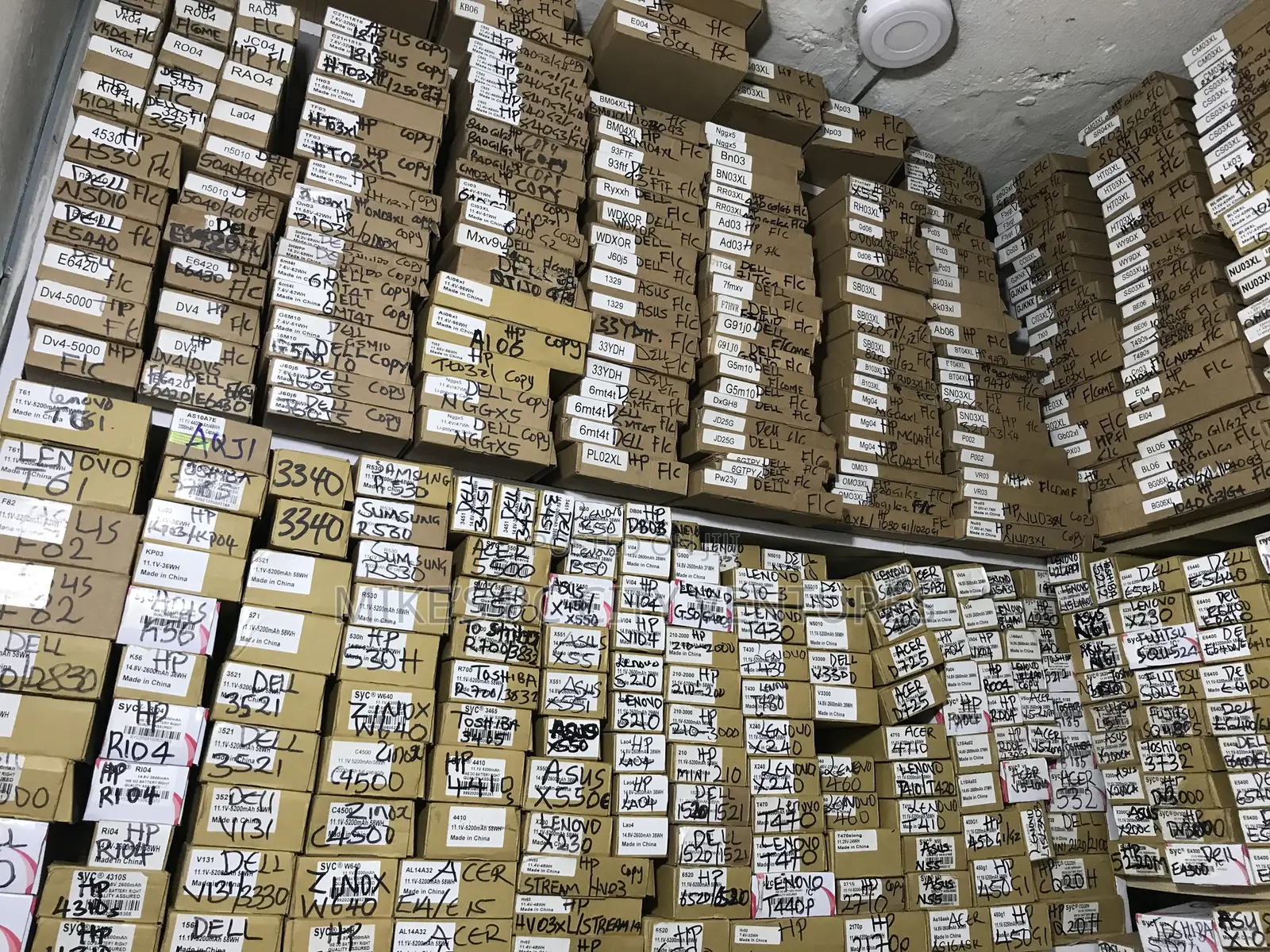 Laptops Batteries/Keyboards
