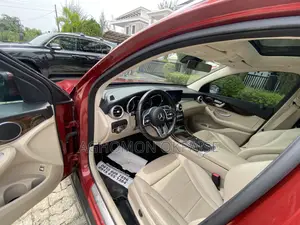 Mercedes-Benz GLC-Class 2021 Red
