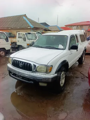 Toyota Tacoma 2005 White