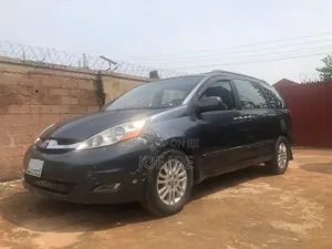 Toyota Sienna 2006 Gray