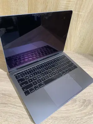 Laptop Apple MacBook Pro 2017 16GB Intel Core i5 SSD 256GB