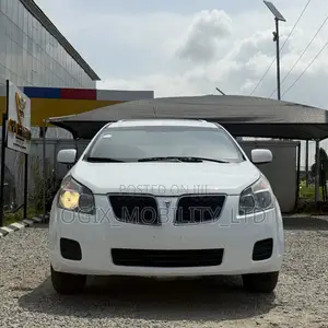 Pontiac Vibe 2009 White