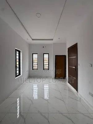 3bdrm Duplex in Ikota for sale