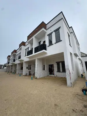 3bdrm Duplex in Ikota for sale