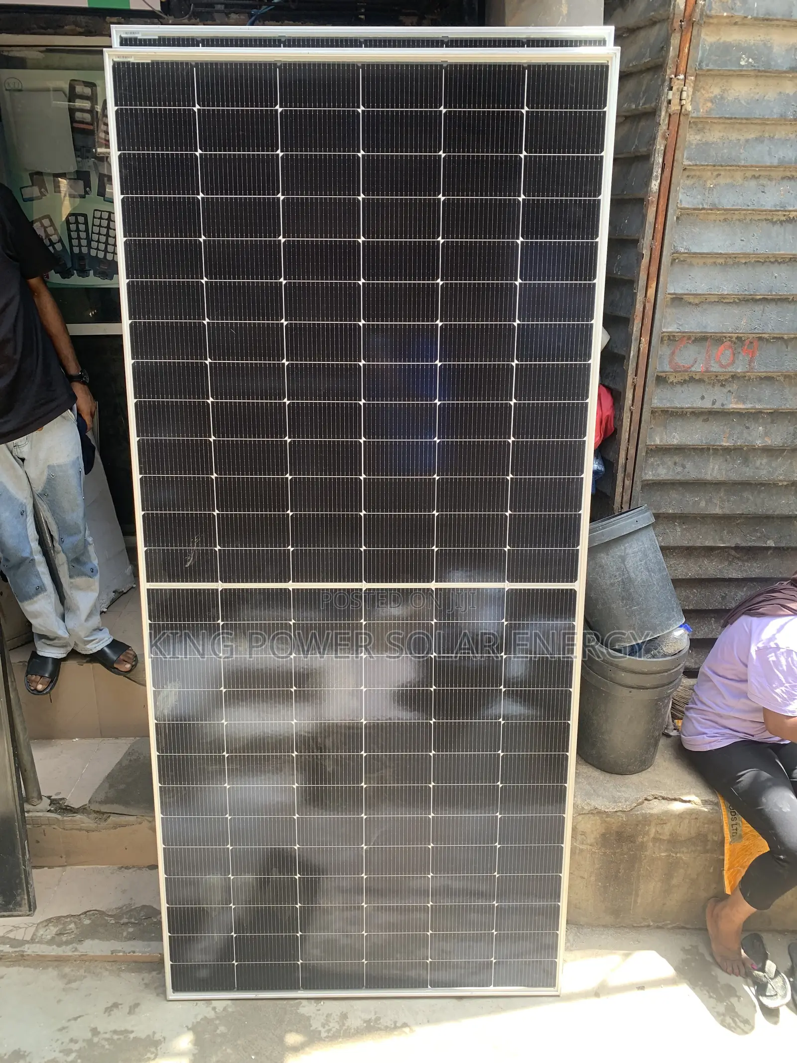 700w Jinko Bifacial Panel Available