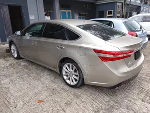 Toyota Avalon 2013 Gold