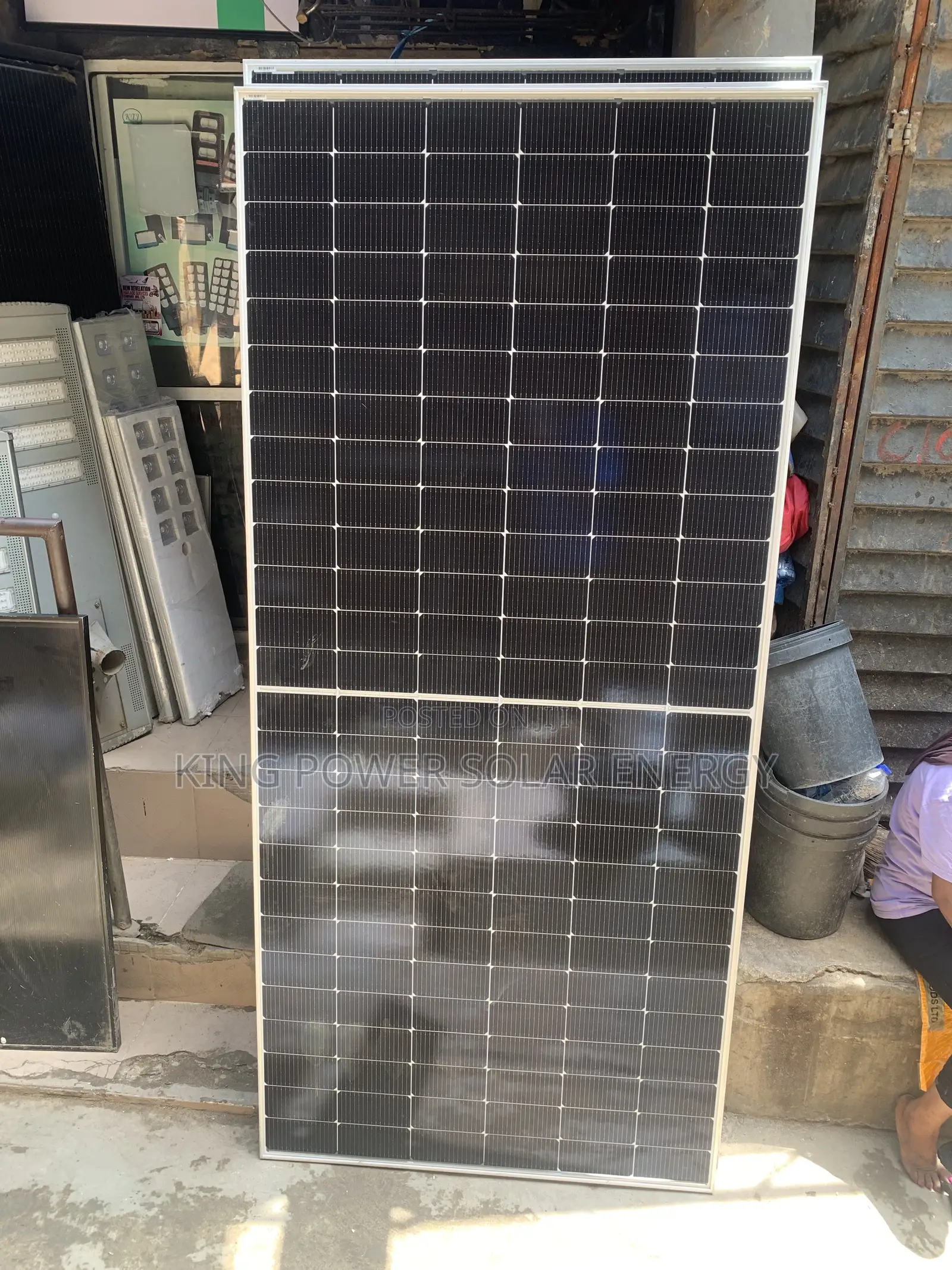 700w Jinko Bifacial Panel (Used) Available