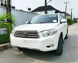 Toyota Highlander Limited 2010 White