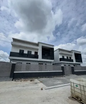 4bdrm Duplex in Eneka for sale