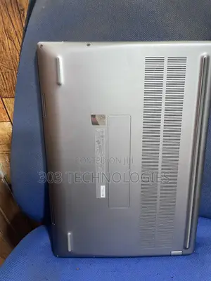 Laptop Dell Precision 7670 32GB Intel Core i9 SSD 512GB