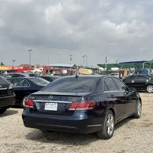 Mercedes-Benz E350 2014 Blue