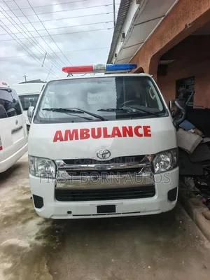 Toyota HiAce 2015 White