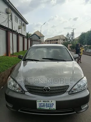 Toyota Camry XLE 4dr Sedan (2.4L 4cyl 5A) 2006 Gray