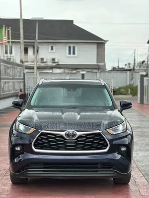 Toyota Highlander 2021 Blue