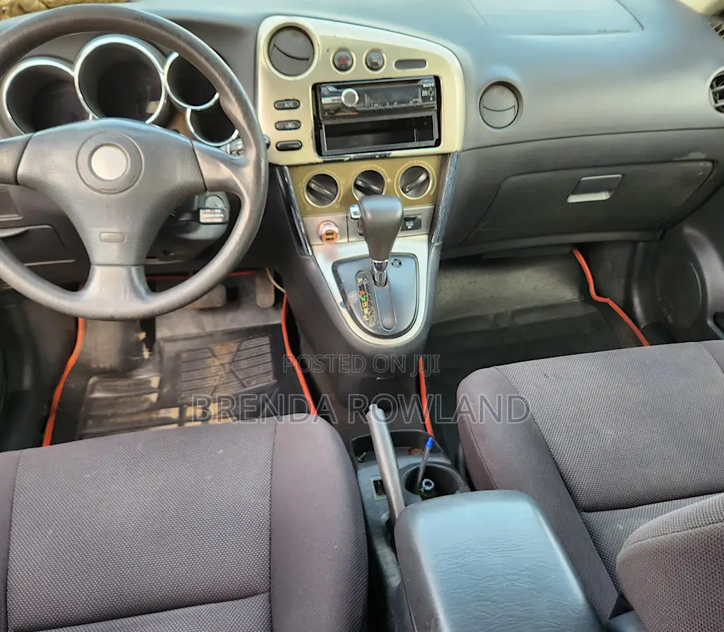Pontiac Vibe Automatic 2004 Silver