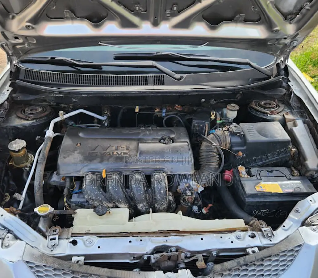 Pontiac Vibe Automatic 2004 Silver