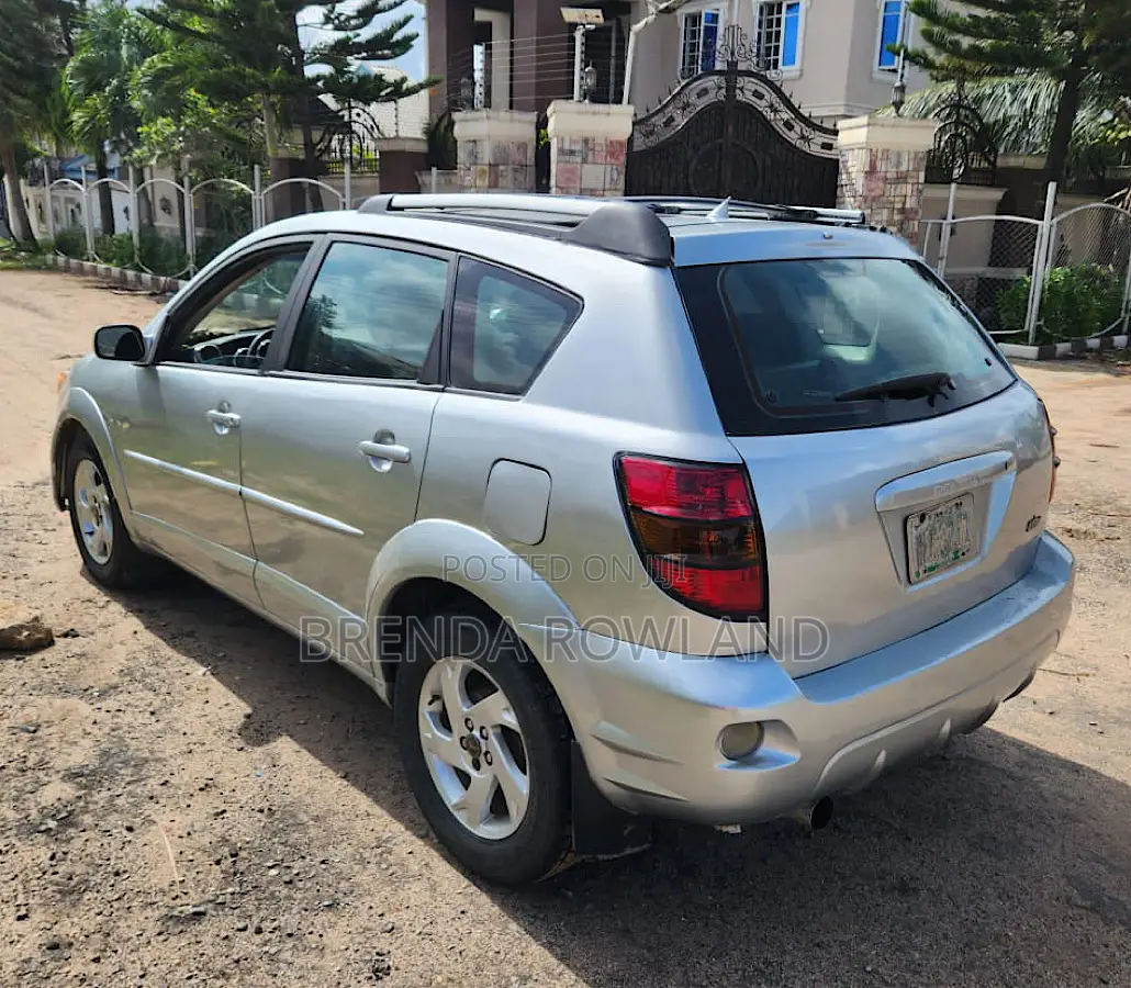 Pontiac Vibe Automatic 2004 Silver