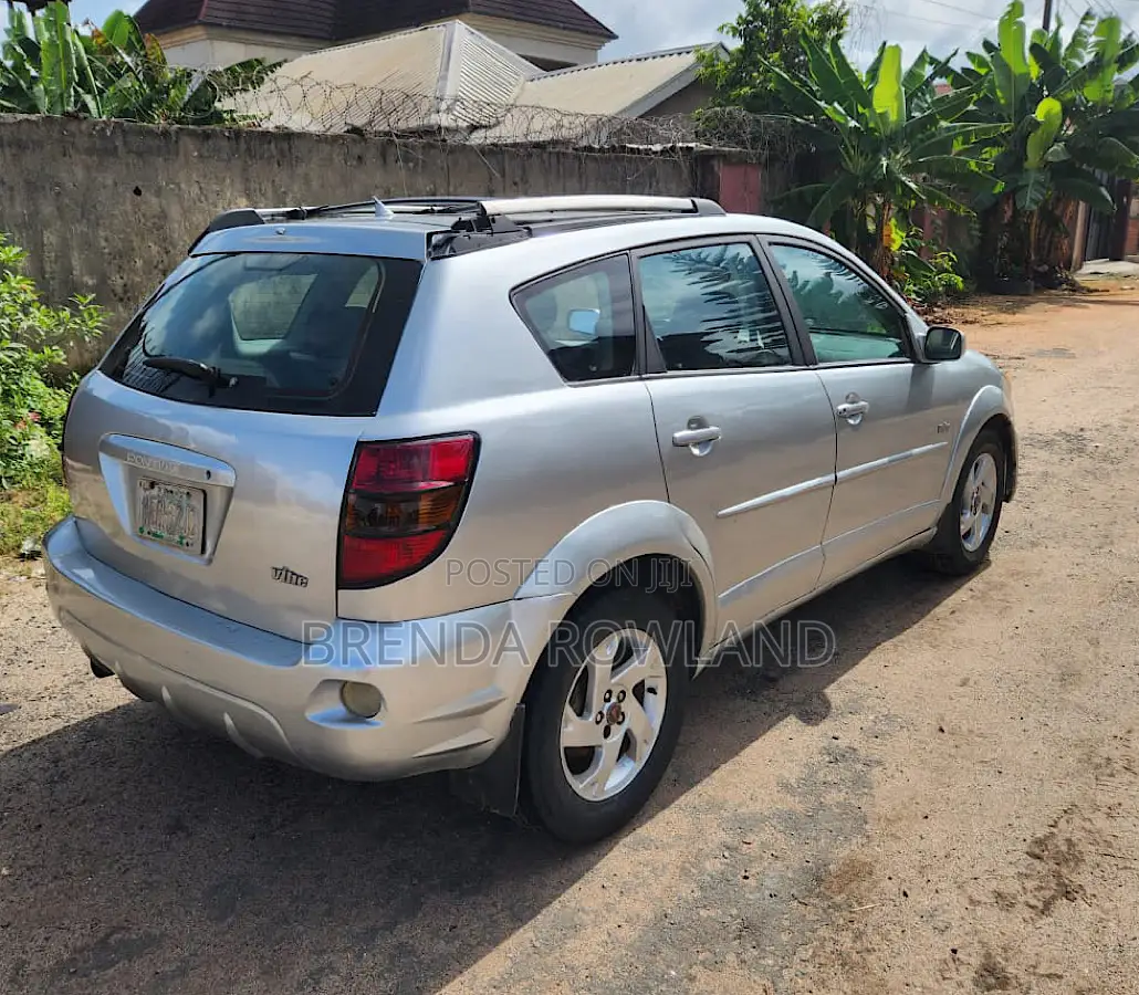 Pontiac Vibe Automatic 2004 Silver
