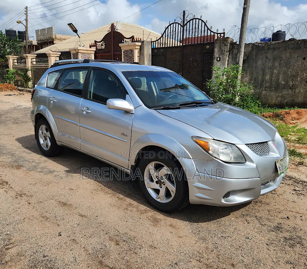 Pontiac Vibe Automatic 2004 Silver