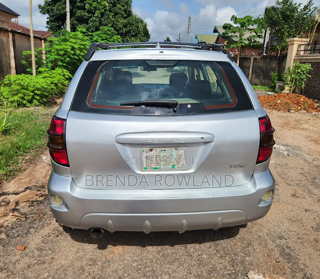 Pontiac Vibe Automatic 2004 Silver