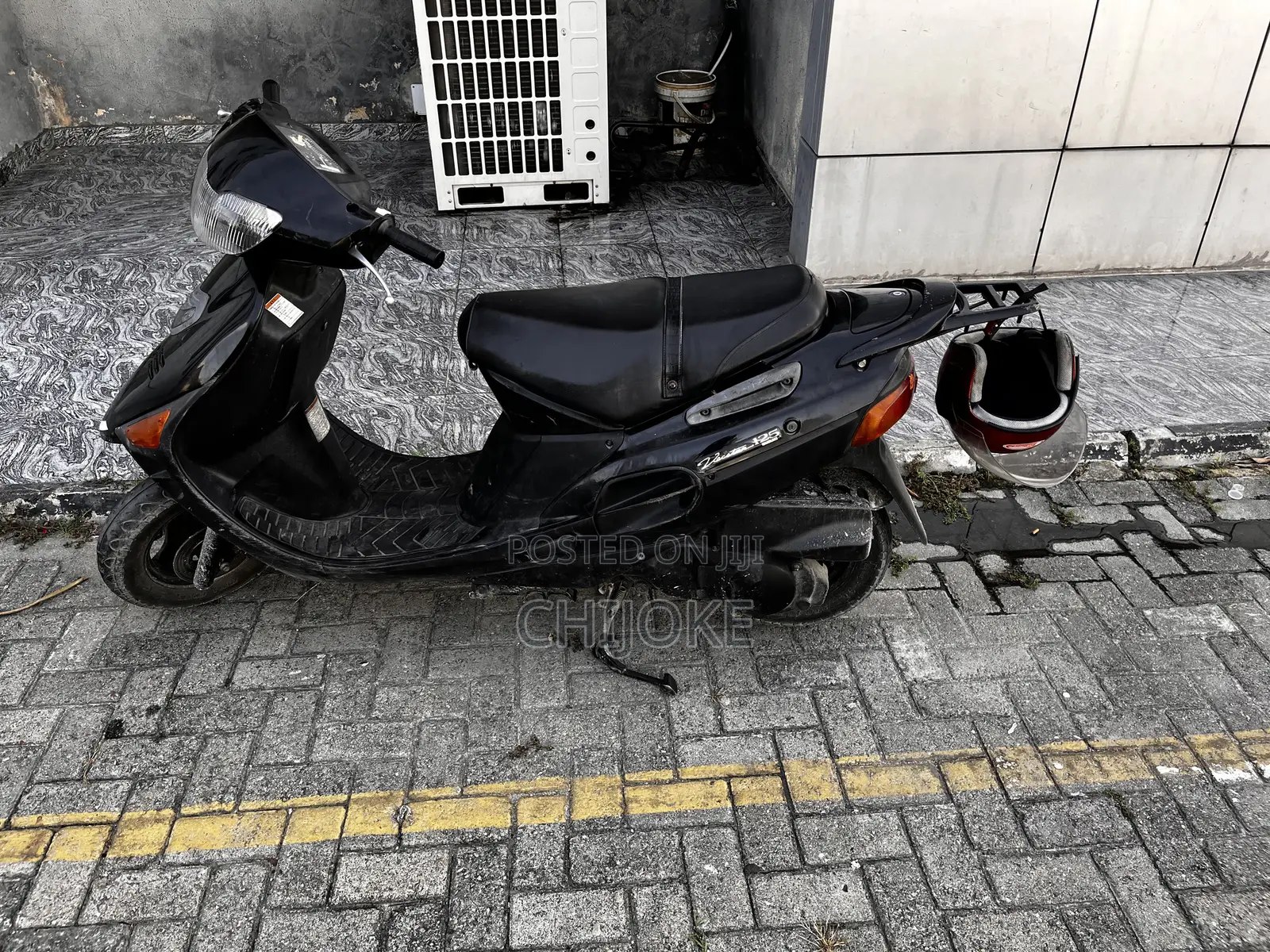 Suzuki 2012 Black