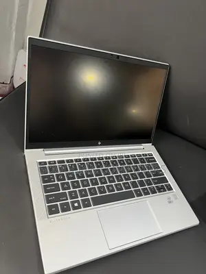 Laptop HP EliteBook 830 G8 16GB Intel Core i7 SSD 512GB