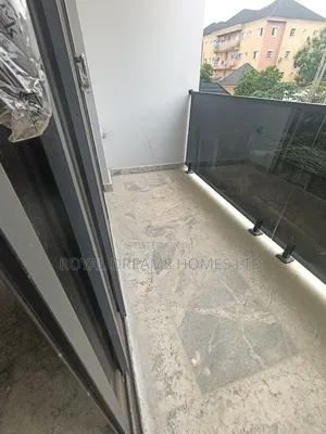 3bdrm Block of Flats in Durumi for sale