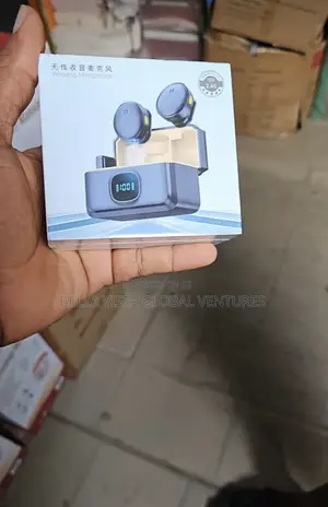 Q8 Wireless Clip-on Microphone for Content Creators Vloggers (2mics)
