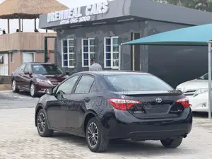 Toyota Corolla S 4dr Sedan (1.8L 4cyl CVT) 2016 Black