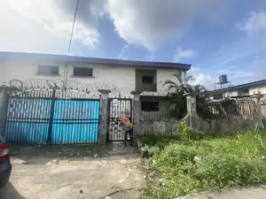 8 Bedroom Apartment