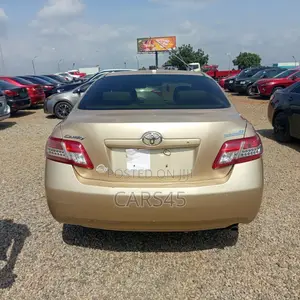Toyota Camry 2010 Gold