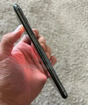 Apple iPhone 11 Pro Max 64 GB Green