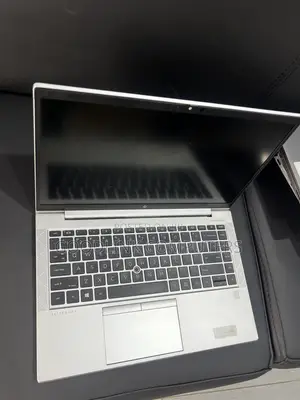 Laptop HP EliteBook 845 G8 16GB AMD Ryzen 5 SSD 256GB