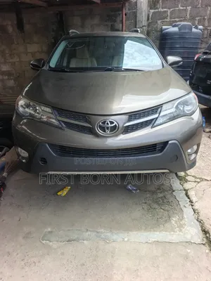 Toyota RAV4 2014 Gold