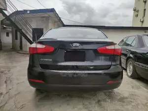 Kia Cerato 2016 Black