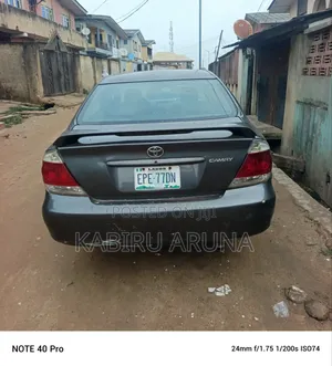 Toyota Camry 2004 Gray