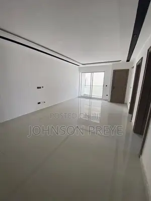 2bdrm Apartment in Lekk, Lekki Phase 1 for rent