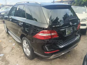 Mercedes-Benz M Class ML350 4MATIC 4dr SUV AWD (3.5L 6cyl 7A) 2015