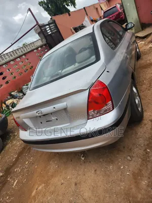 Hyundai Elantra 2004 Silver