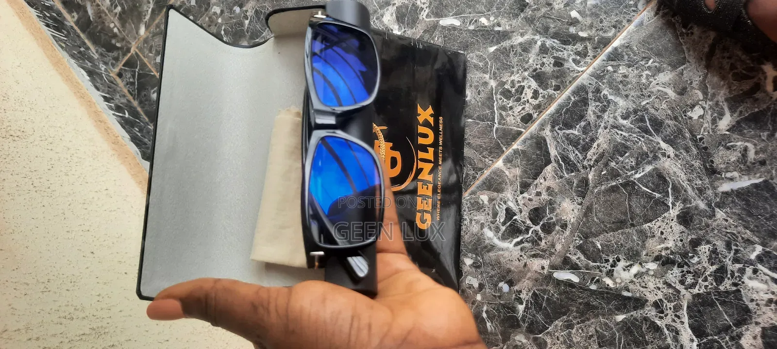 2-in-1 Smart Glass - Photochromic + Blue Light Blocking Glasses