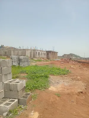 3bdrm Duplex in Zone B for sale