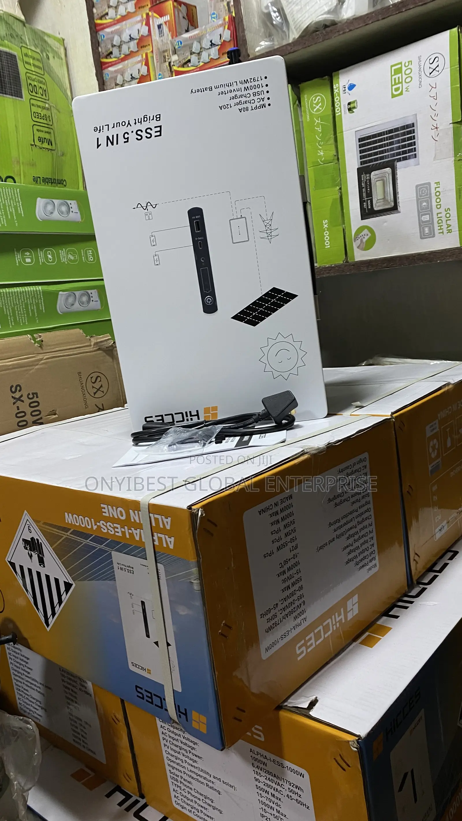 Hicces 2000watts Solar Generator Comes With 2unit of 300watts Panel