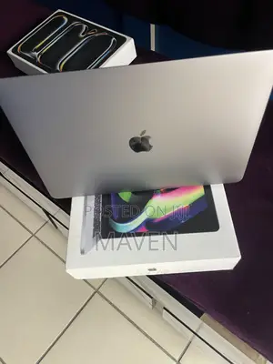 Laptop Apple MacBook Pro 2021 M1 8GB Apple M1 Pro SSD 256GB